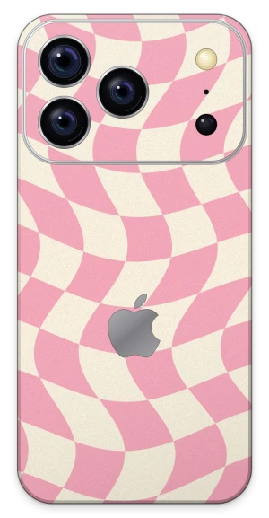 Pattern Play desenli iPhone 17 Pro kaplama